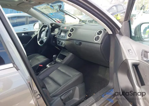 2011 Volkswagen Tiguan Se из США, поврежденный, VIN WVGAV7AX0BW521029